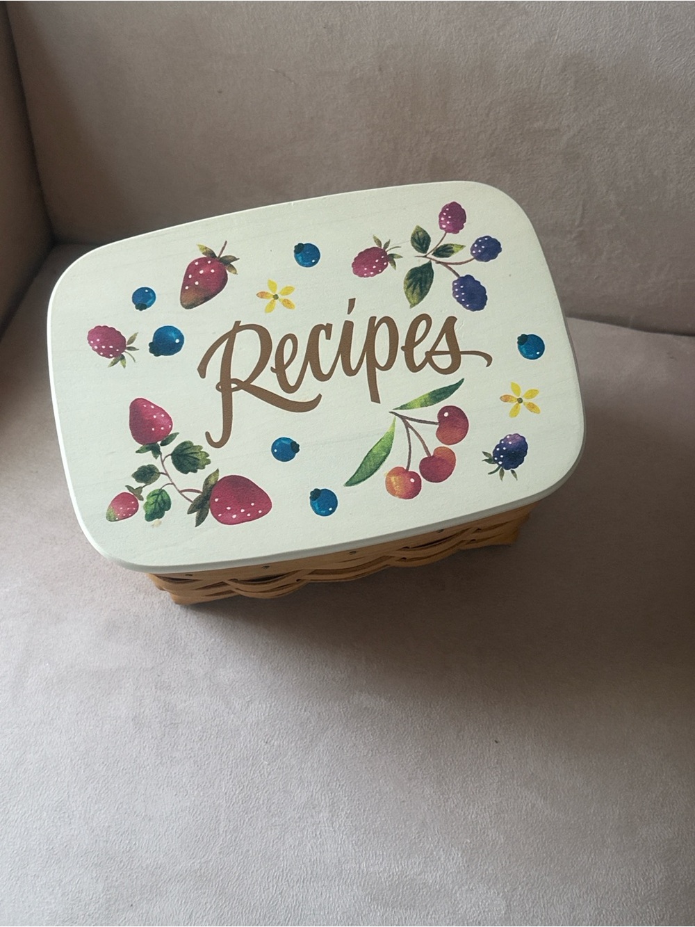 2005 Longaberger Recipe Storage Basket Box with Fruit Design - White and Natural